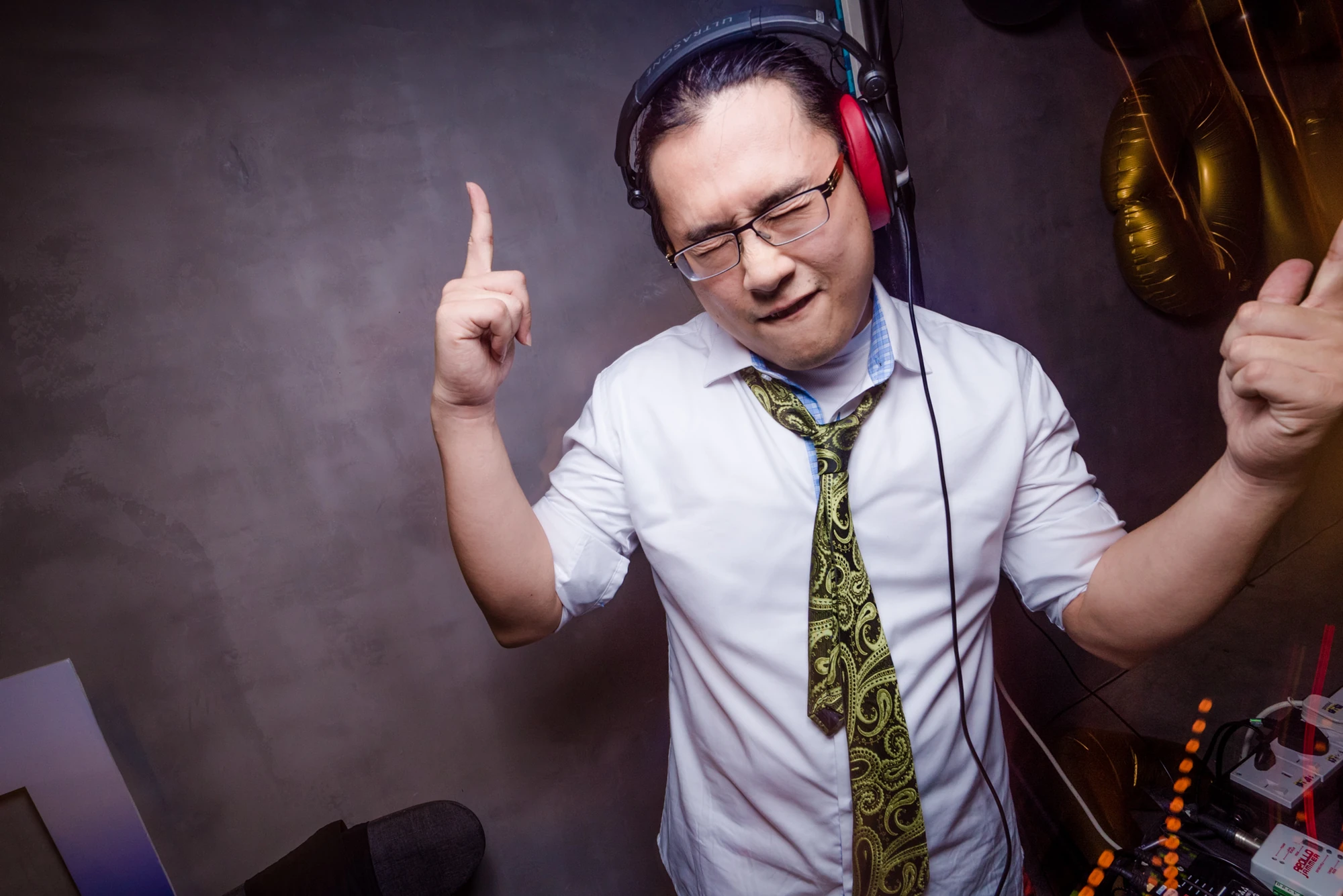 Behind the Decks with Playmochi